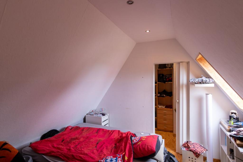 Zimmer mit Ankleide