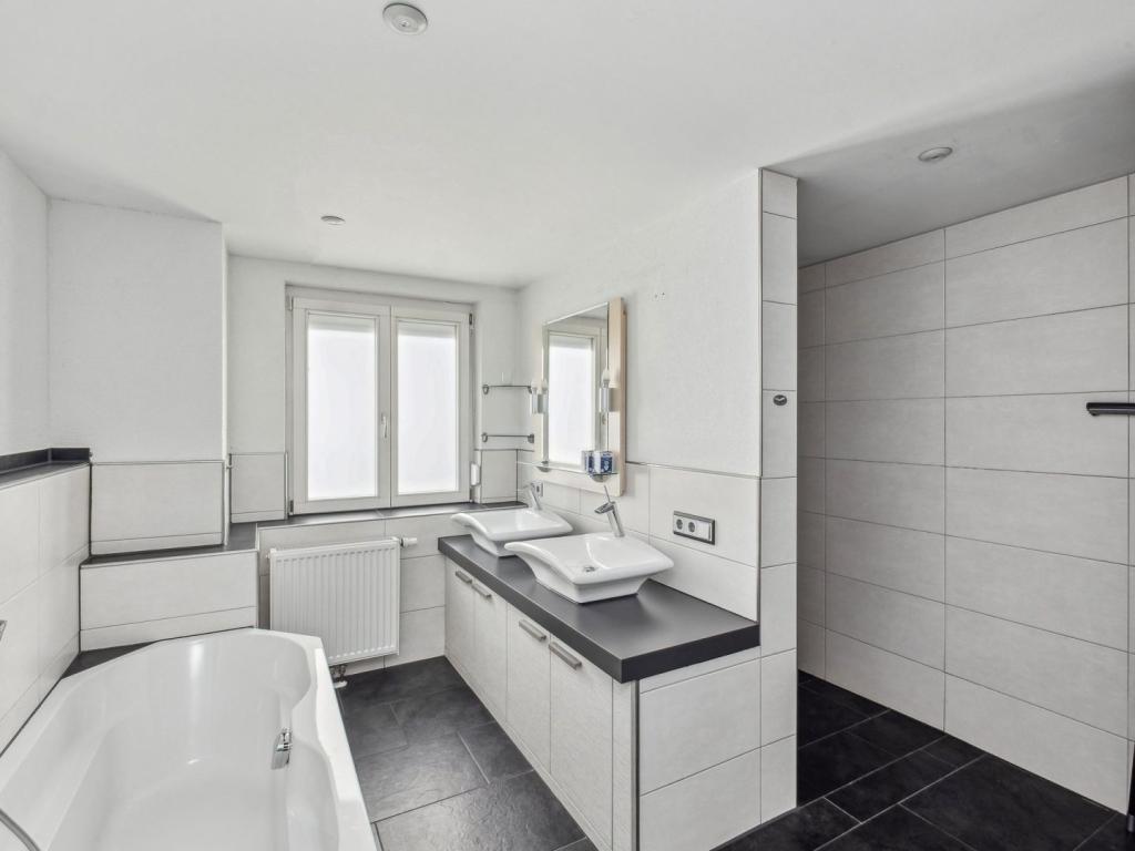 Badezimmer 1
