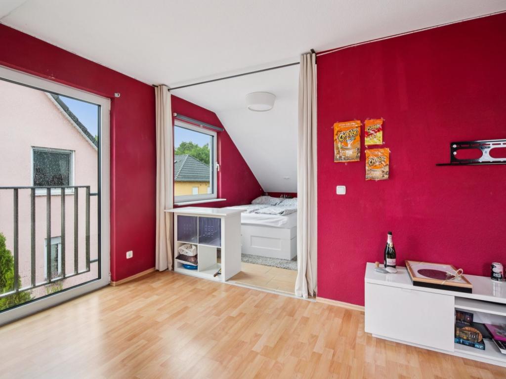 großes Zimmer - Büro DG