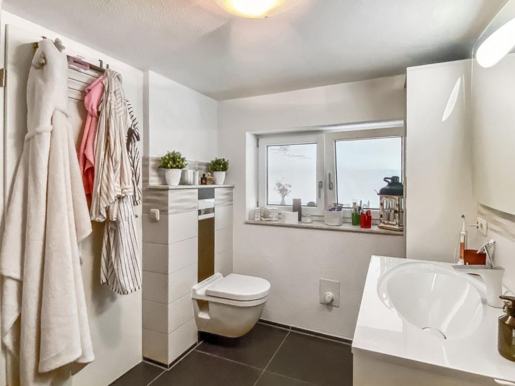 Badezimmer I - Erdgeschoss