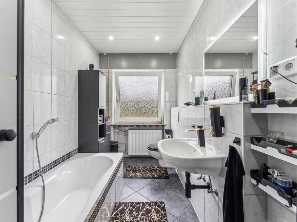 Badezimmer EG