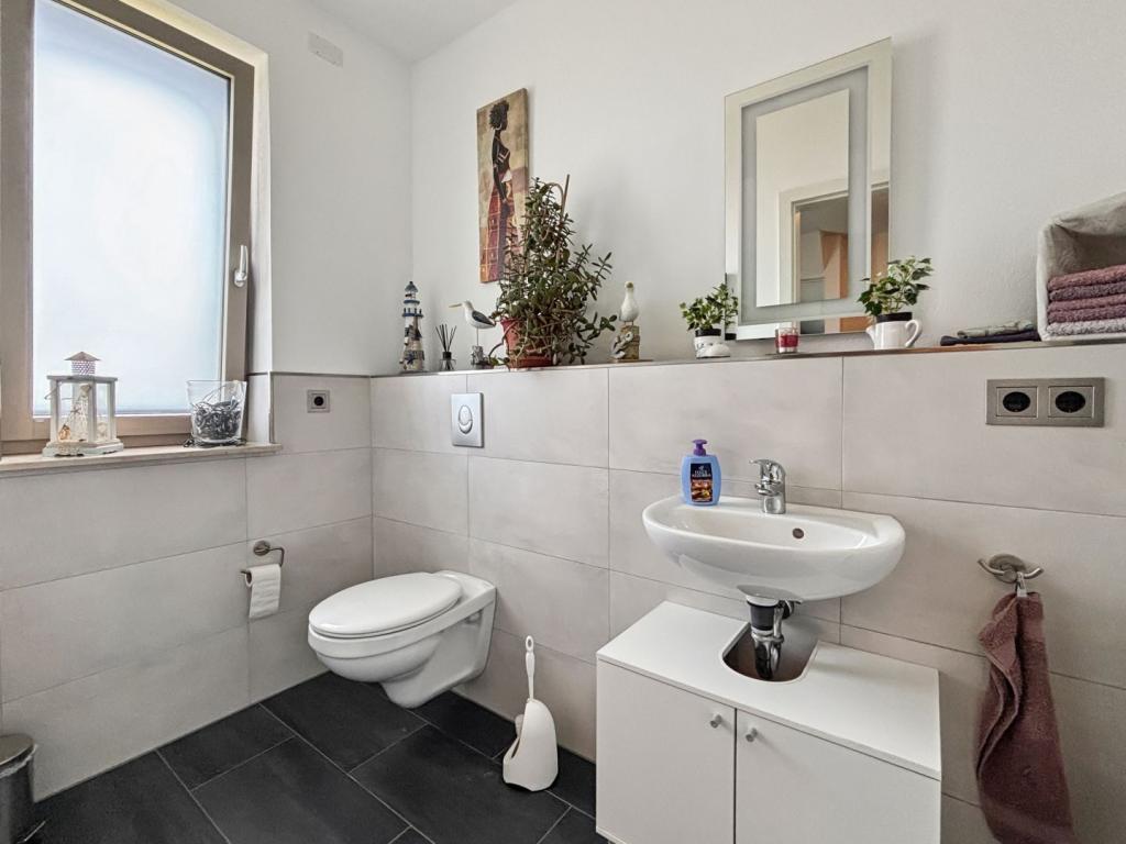 Gäste-WC EG