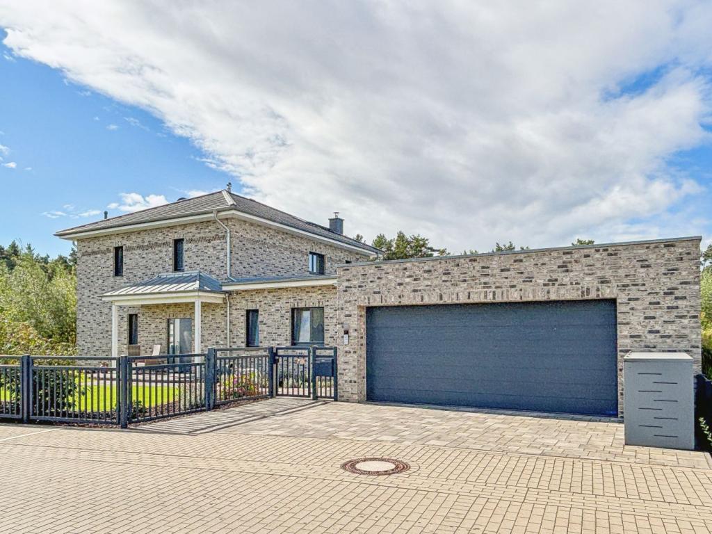 Haus und Garage