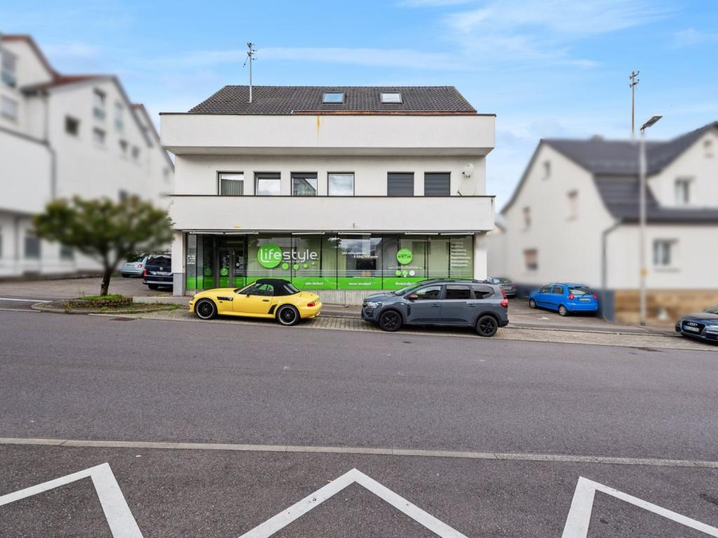 Frontalansicht Fitnessstudio