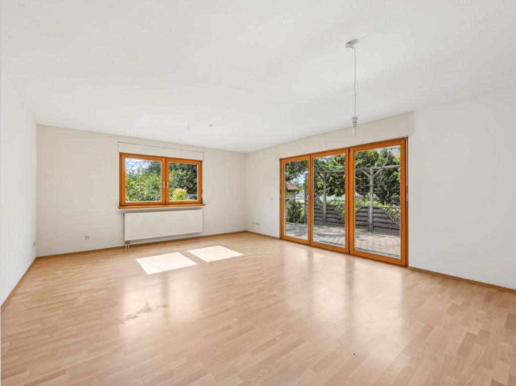 EG Wohnen mit Zugang Terrasse