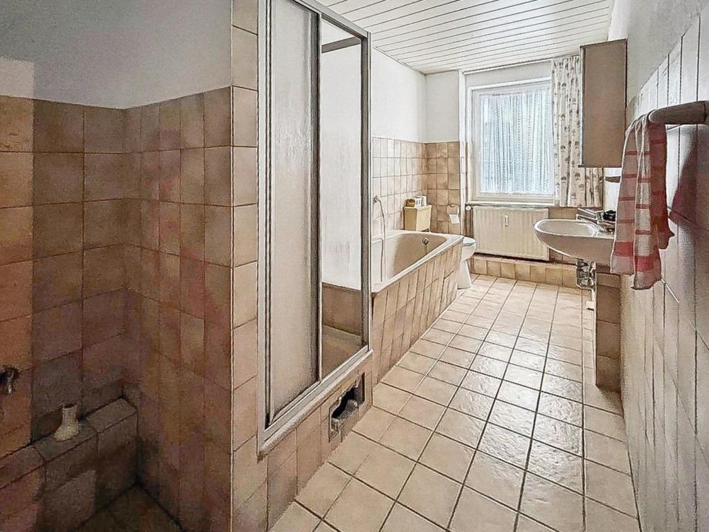 Küche und Bad Wohnung 2_2