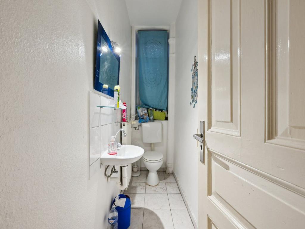 1.OG rechts WC