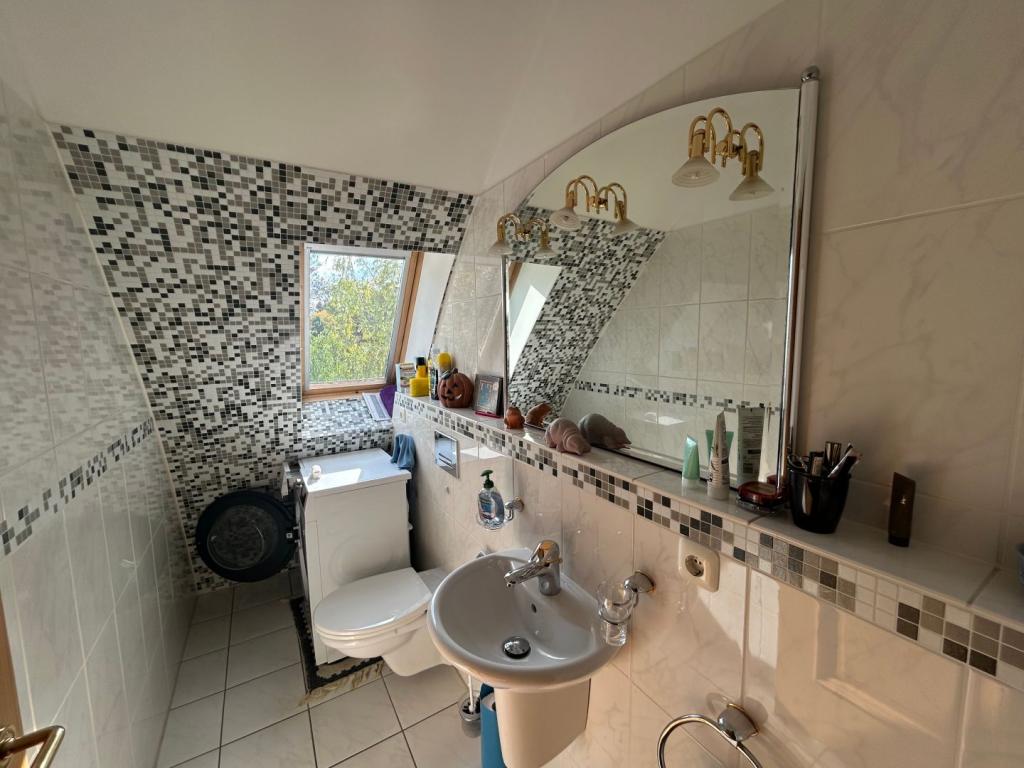 Gäste-WC mit WM-Anschluss