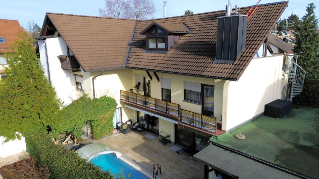 Gebäudeansicht - West 