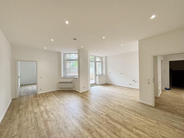 Erstbezug nach Sanierung: 2-Zimmer-Wohnung mit Garten direkt am Oberkasseler-Rheinufer - Foto 3