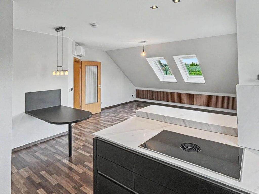 Ankommen und wohlfühlen – gepflegte 3-Zimmer-Dachgeschosswohnung in Ludwigsfelde - Foto 1