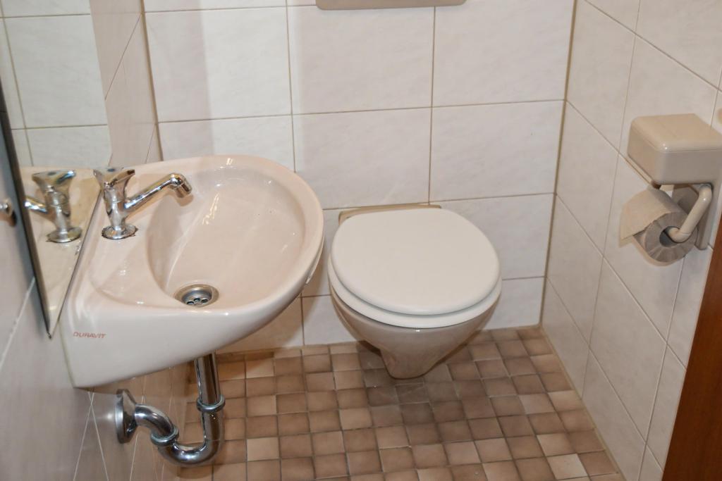 Großzügige 3-Zimmer-Etagenwohnung mit TG-Stellplatz am Blosenberg - Photo 1
