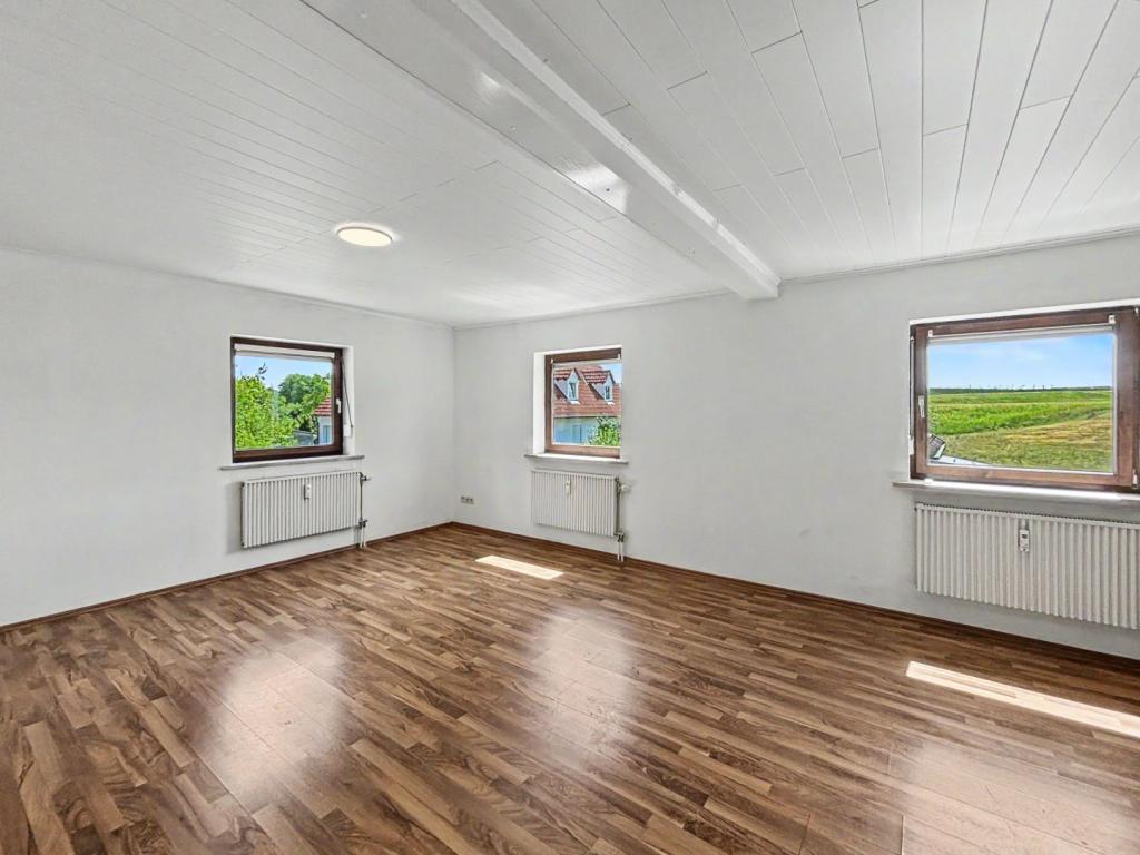 Attraktive Doppelhaushälfte in ruhiger Lage von Nandlstadt - Photo 1