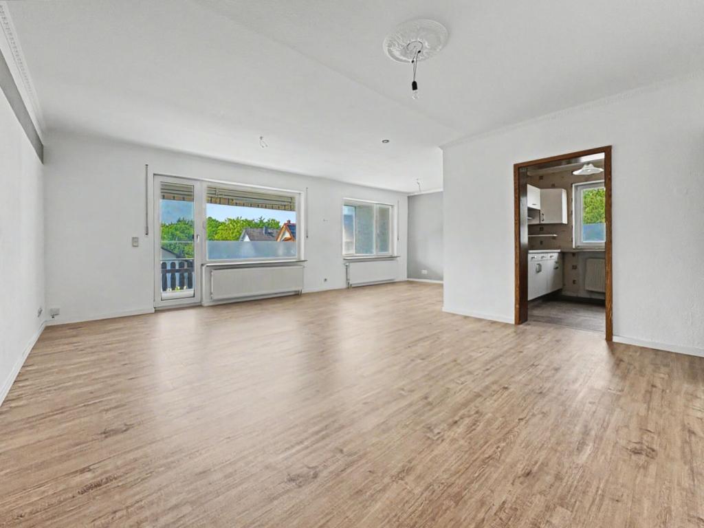Großzügige 3-Zimmer-Wohnung mit Loggia und zwei Stellplätzen in Ronneburg-Neuwiedermuß - Photo 2