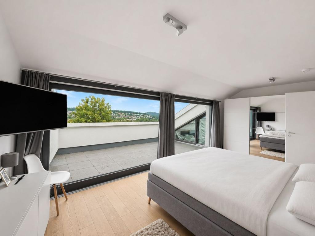 Wohnen auf höchstem Niveau – Exklusives 3,5-Zimmer-Penthouse in Stuttgart-Vaihingen - Foto 3