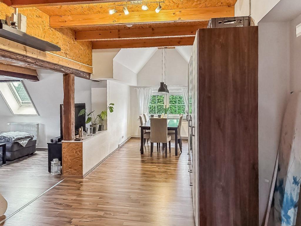 Große und moderne 2-Zimmer-Wohnung mit rustikalem Touch, ländlich in Neumünster-Tungendorf - Foto 2
