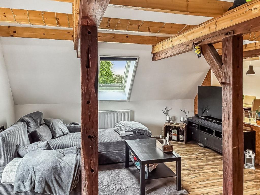 Große und moderne 2-Zimmer-Wohnung mit rustikalem Touch, ländlich in Neumünster-Tungendorf - Foto 1