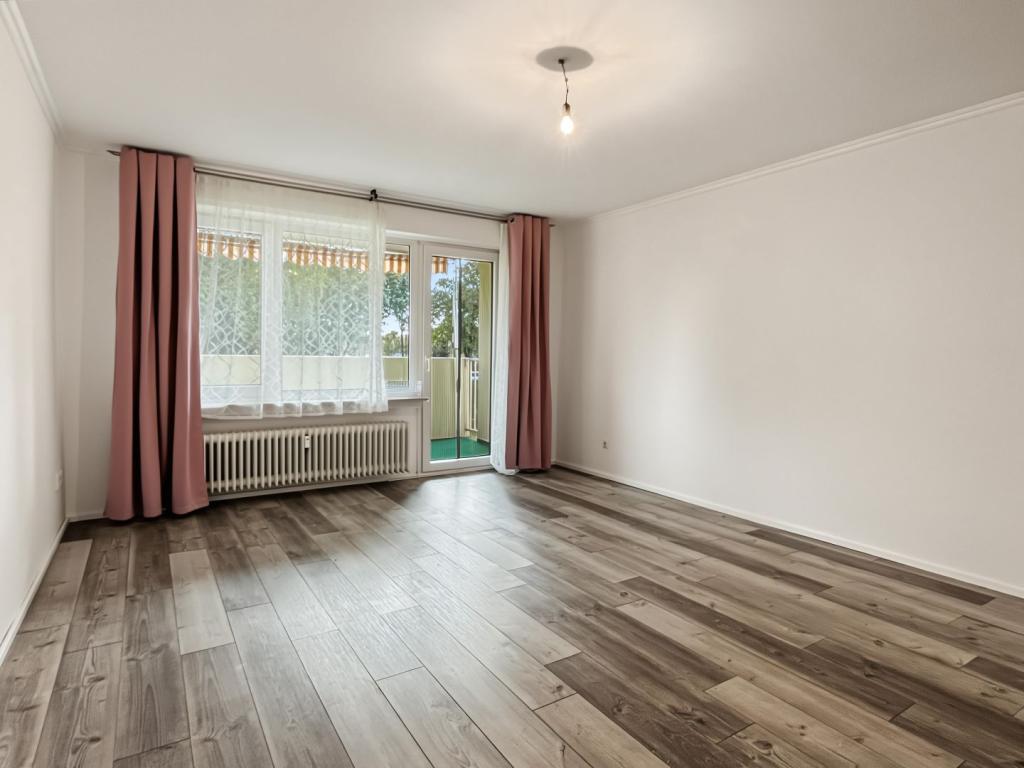 Modernisierte 3-Zimmer-Wohnung mit großer Loggia in ruhiger Wohnlage von Oberursel - Photo 1