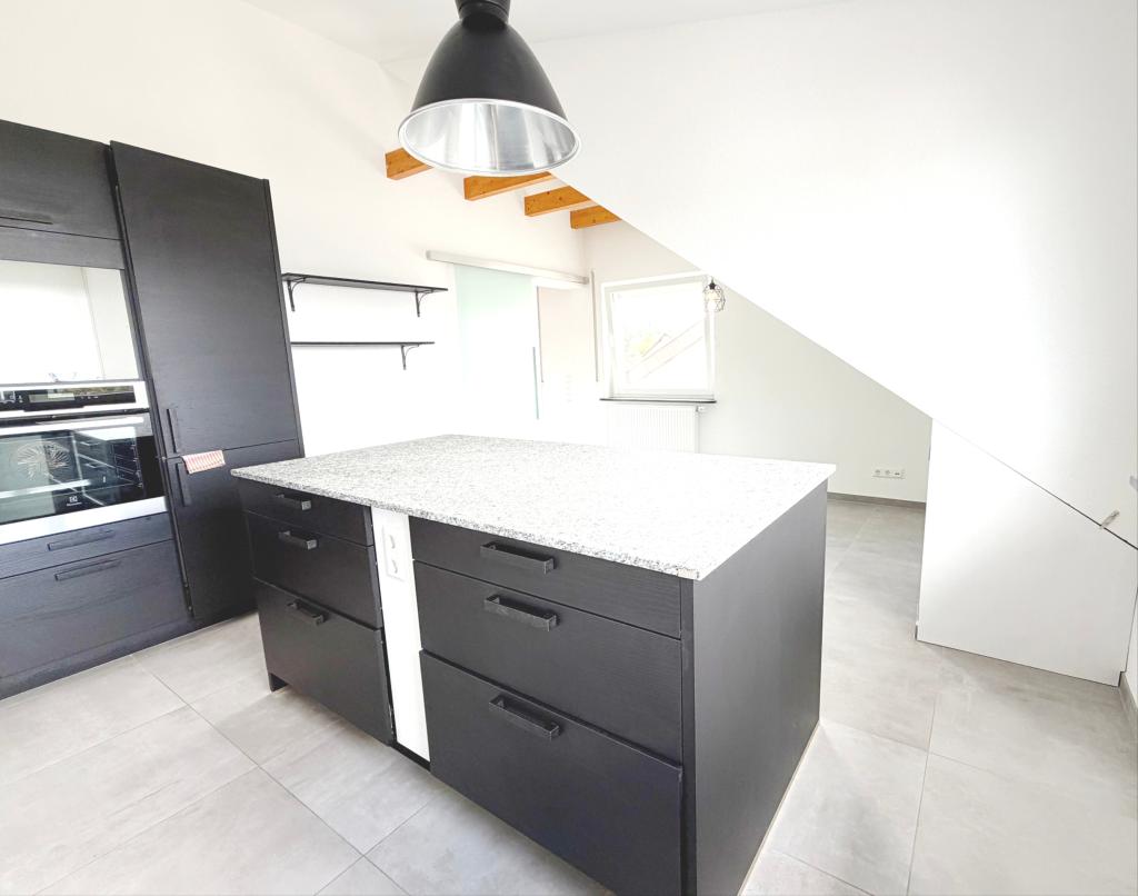 Attraktive 2-Zimmer-DG-Wohnung in Salach zu vermieten - Photo 2