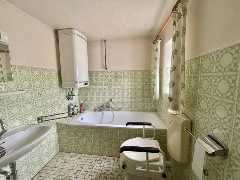 Badezimmer EG