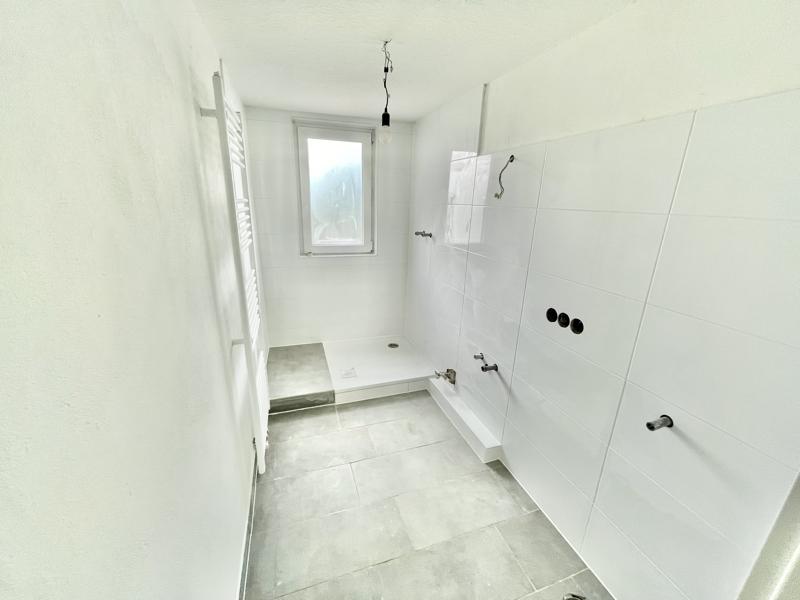 OG Wohnung hinten Bad