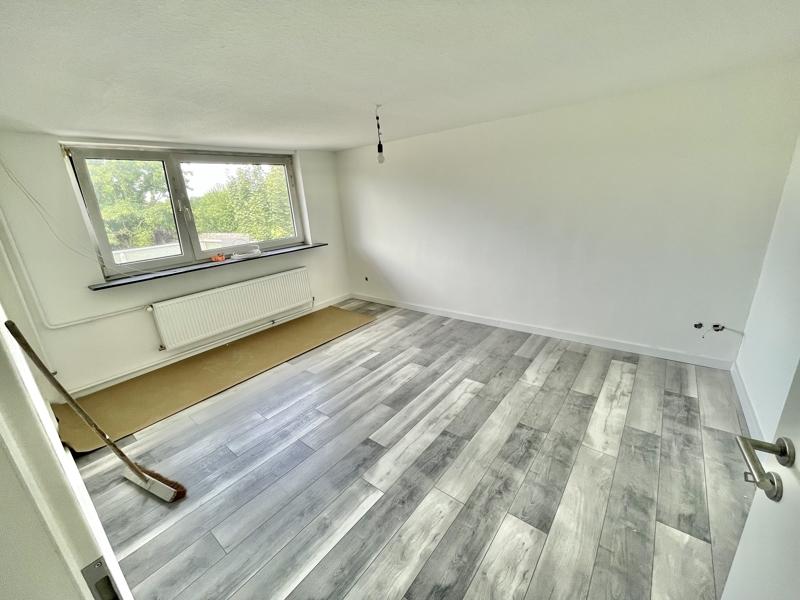 OG Wohnung hinten Schlafzimmer