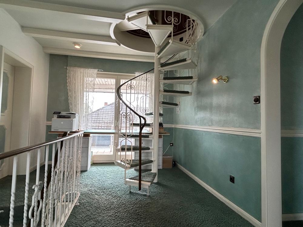 Treppe zum DG