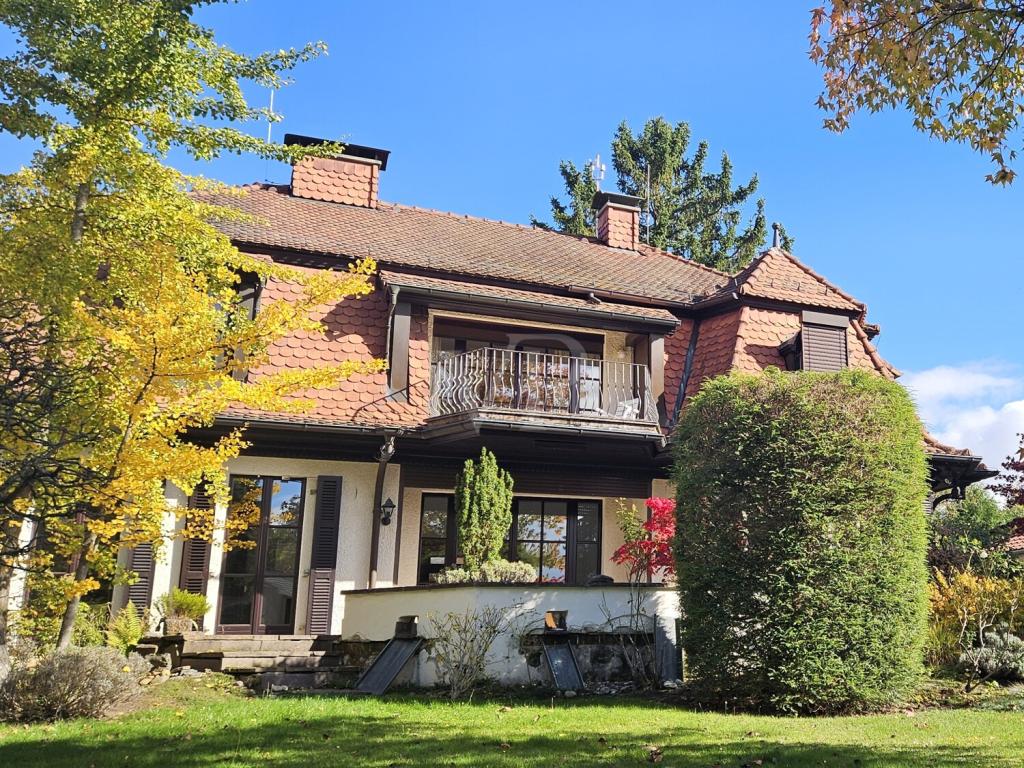 VON POLL - BAD HOMBURG: Charmante Villa mit gepflegtem Garten in ruhiger Lage in Bad Homburg - Photo 5