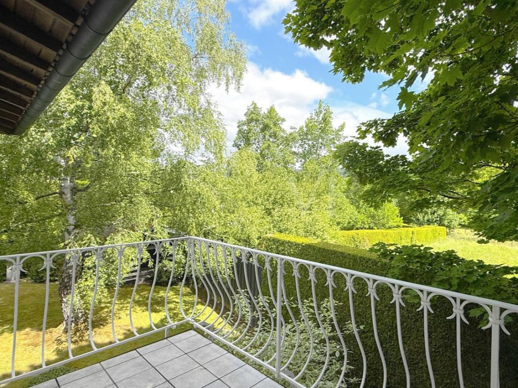 Balkon mit Blick in die Natur