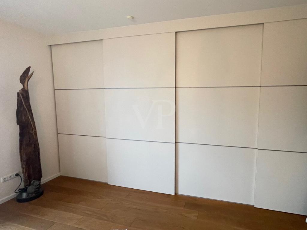 Geräumiger Einbauschrank