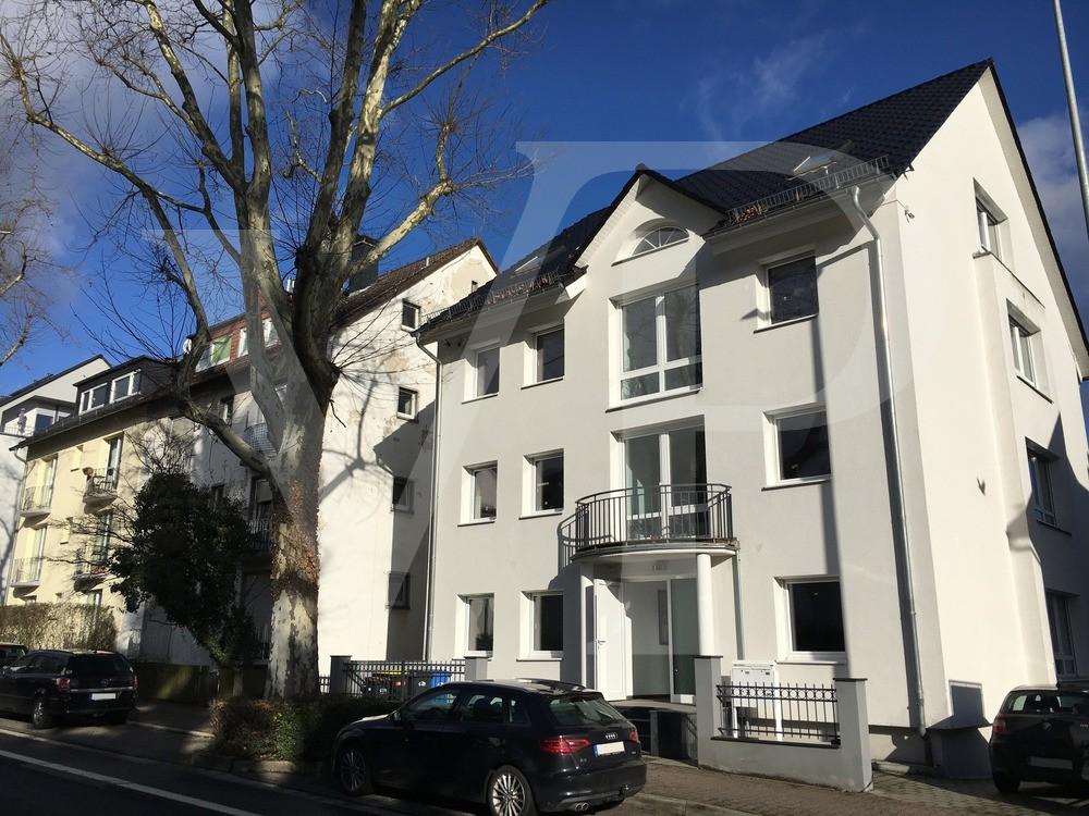 Haus von der Straße aus