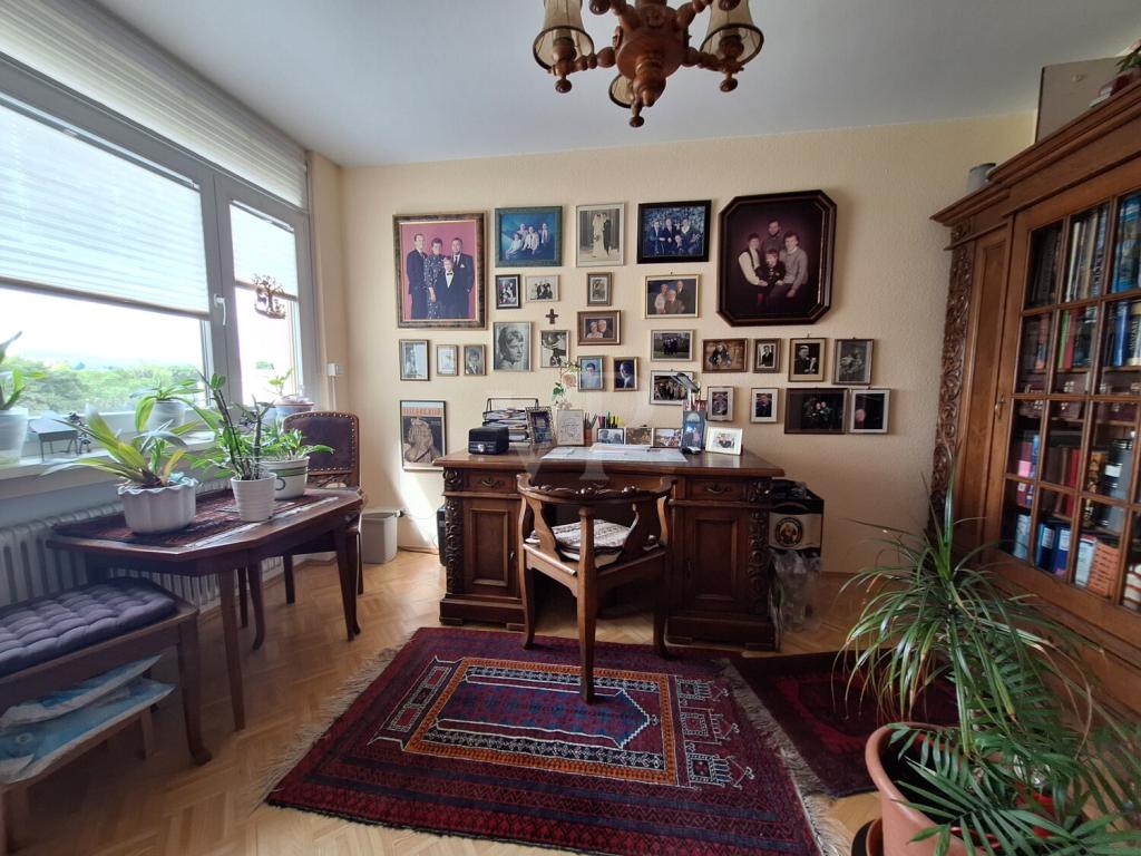 Arbeitszimmer