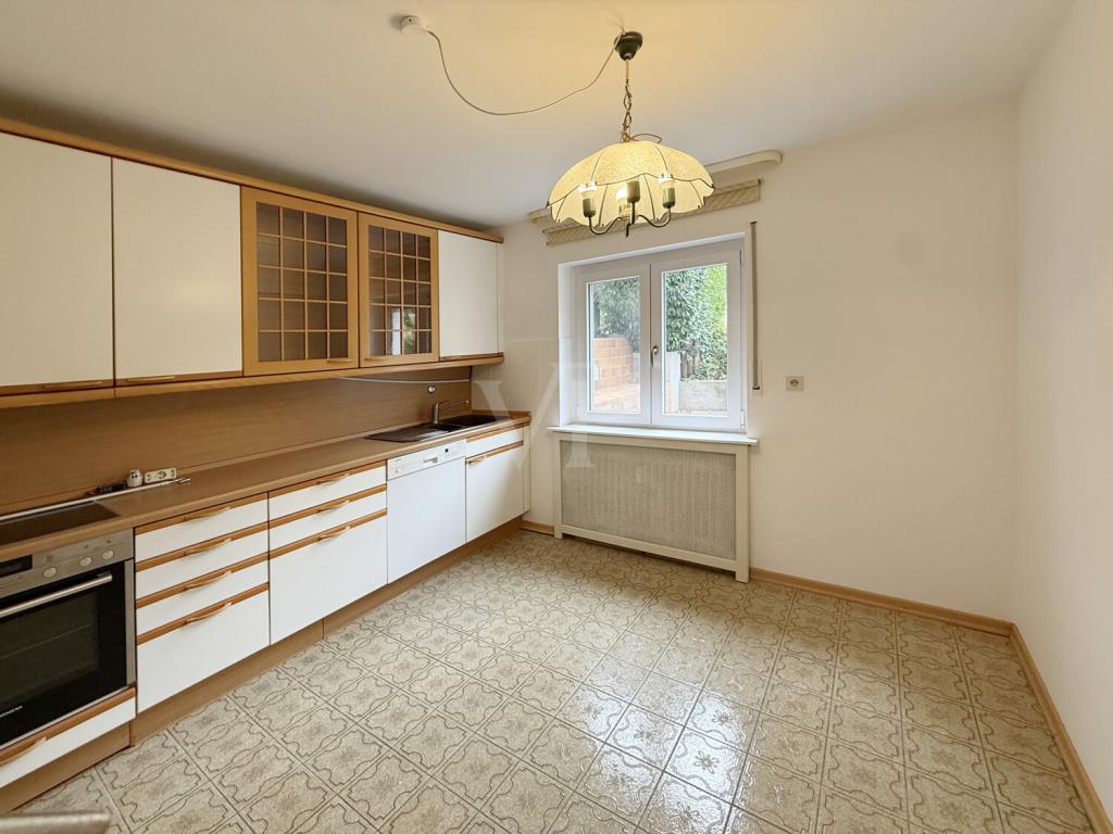 VON POLL - OBERURSEL: Erdgeschosswohnung im Eichwäldchen mit Gartennutzung - Photo 2