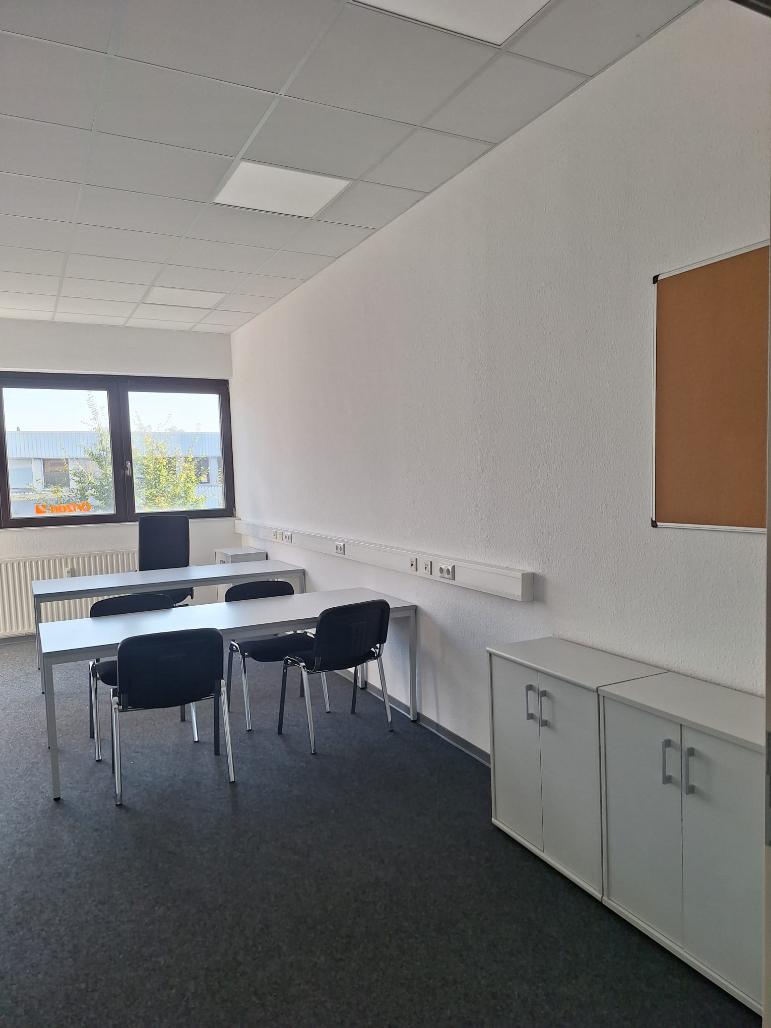 Büroraum 12