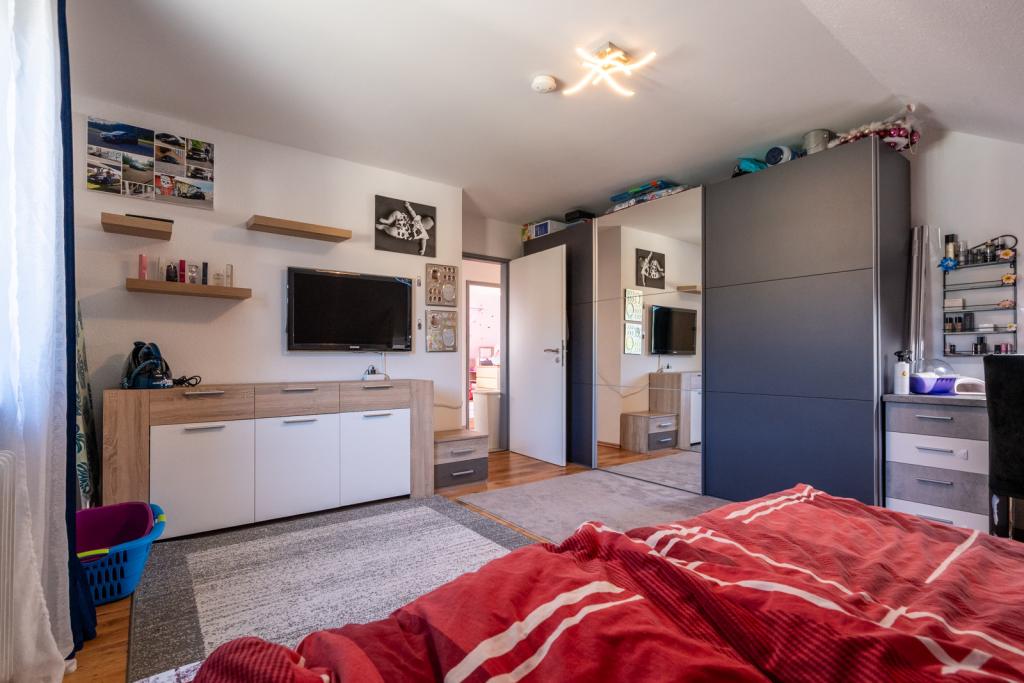 Platz im Schlafzimmer
