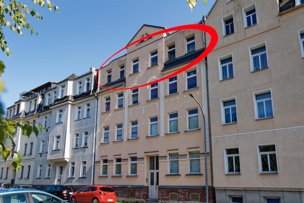 Erstbezug nach Sanierung mit Einbauküche und Südbalkon - Foto 4