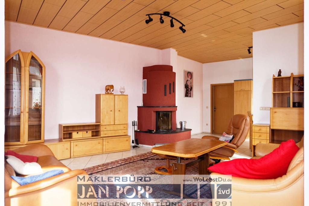 Möblierte Maisonettewohnung mit Kamin und Fußbodenheizung - Photo 1