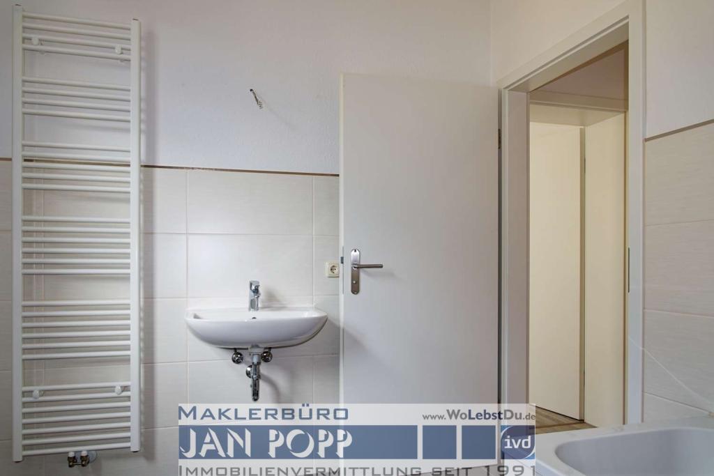 Wohnen in ruhiger Zentrumsnähe mit PKW-Stellplatz - Balkon geplant - Photo 3