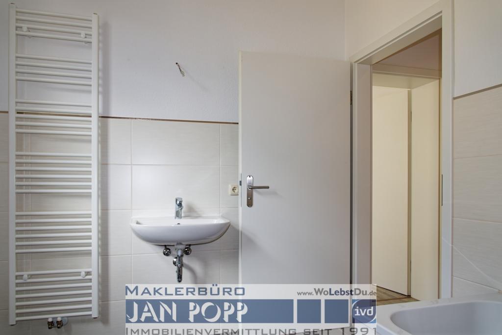 Wohnen in ruhiger Zentrumsnähe mit PKW-Stellplatz - Balkon geplant - Photo 4