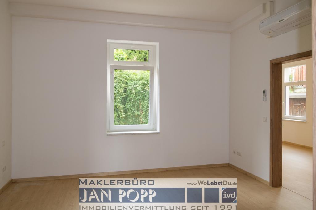 Südbalkon mit Panoramablick - Erstbezug nach energetischer Sanierung - Photo 3