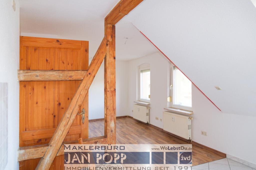 Preiswerte Maisonettewohnung mit Dachschrägen - Photo 2