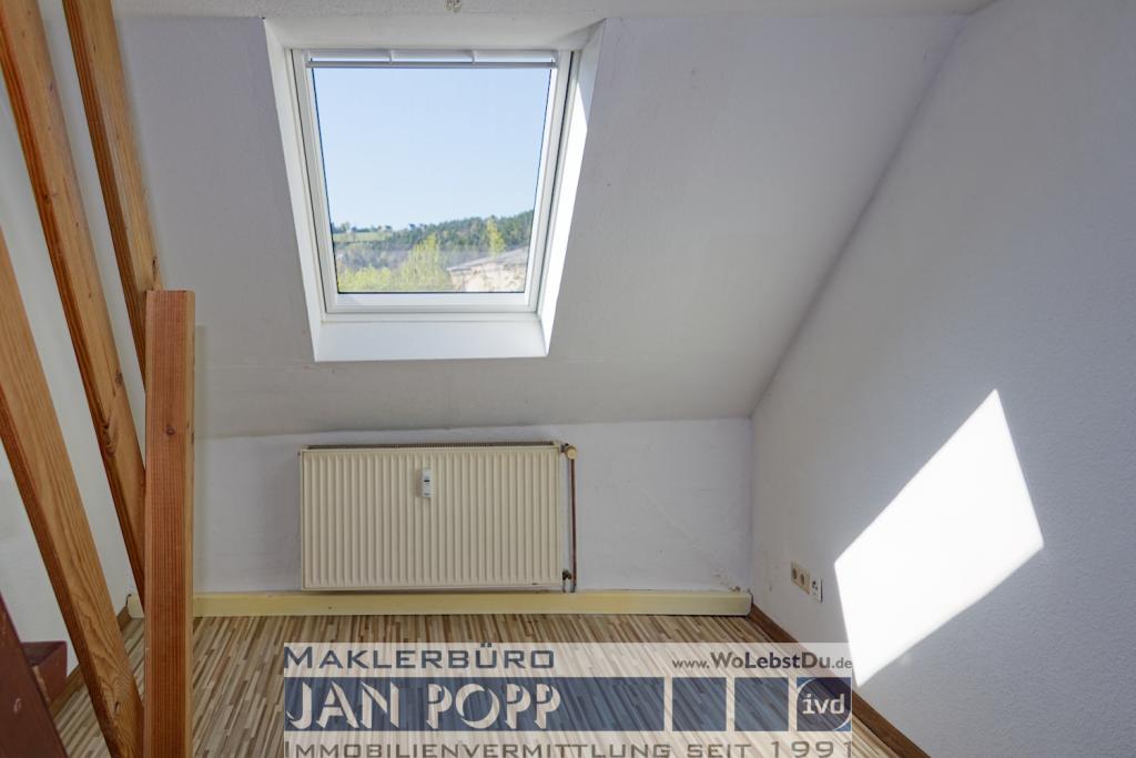 Preiswerte Maisonettewohnung mit Dachschrägen - Foto 4
