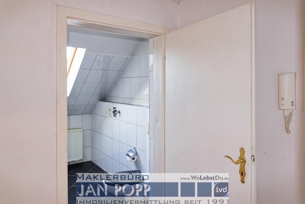 Gemütliche Etagenwohnung mit Dachschrägen, Sichtbalken und offener Küche - EBK möglich - Foto 5