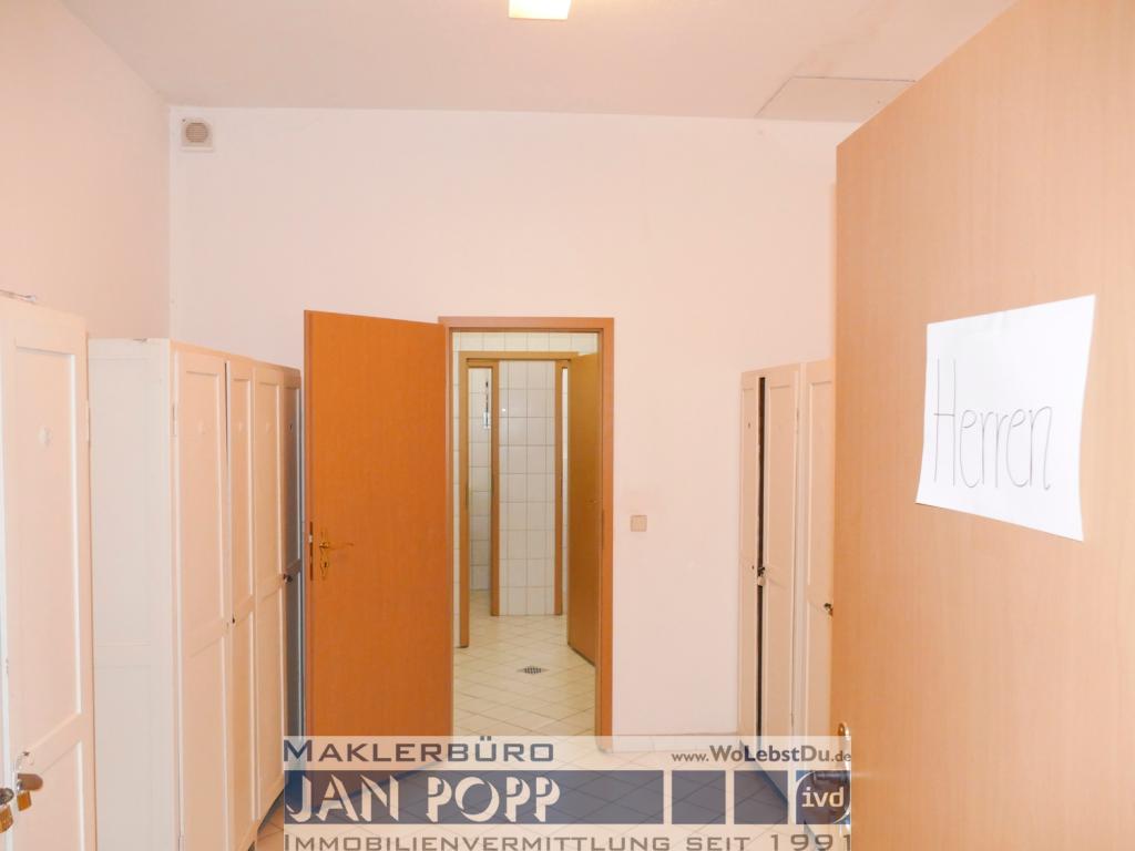 Umkleide und WC