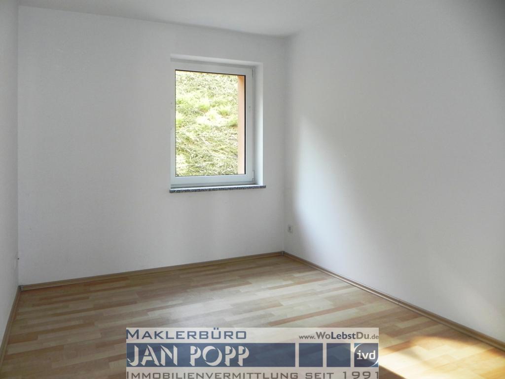 Randlage mit Balkon, Fußbodenheizung und Stellplatz - Foto 3