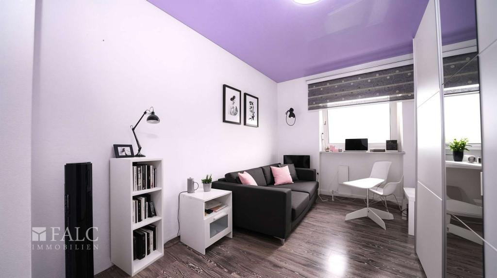 Praktisches Arbeitszimmer