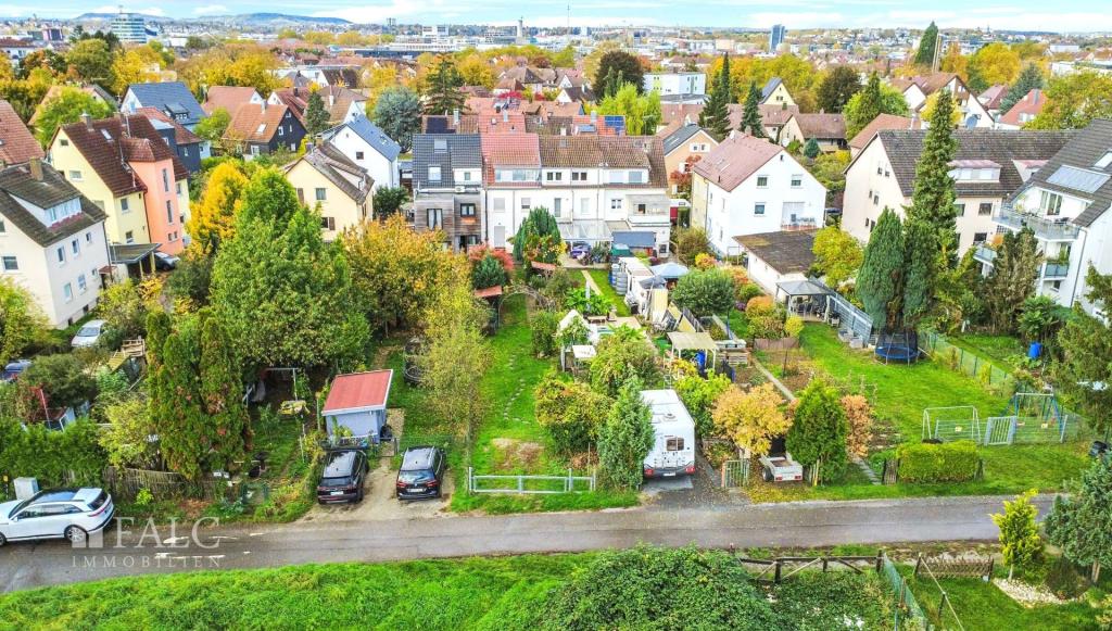 WOW... was für ein Grundstück!