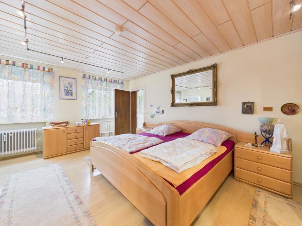 Schlafzimmer 2