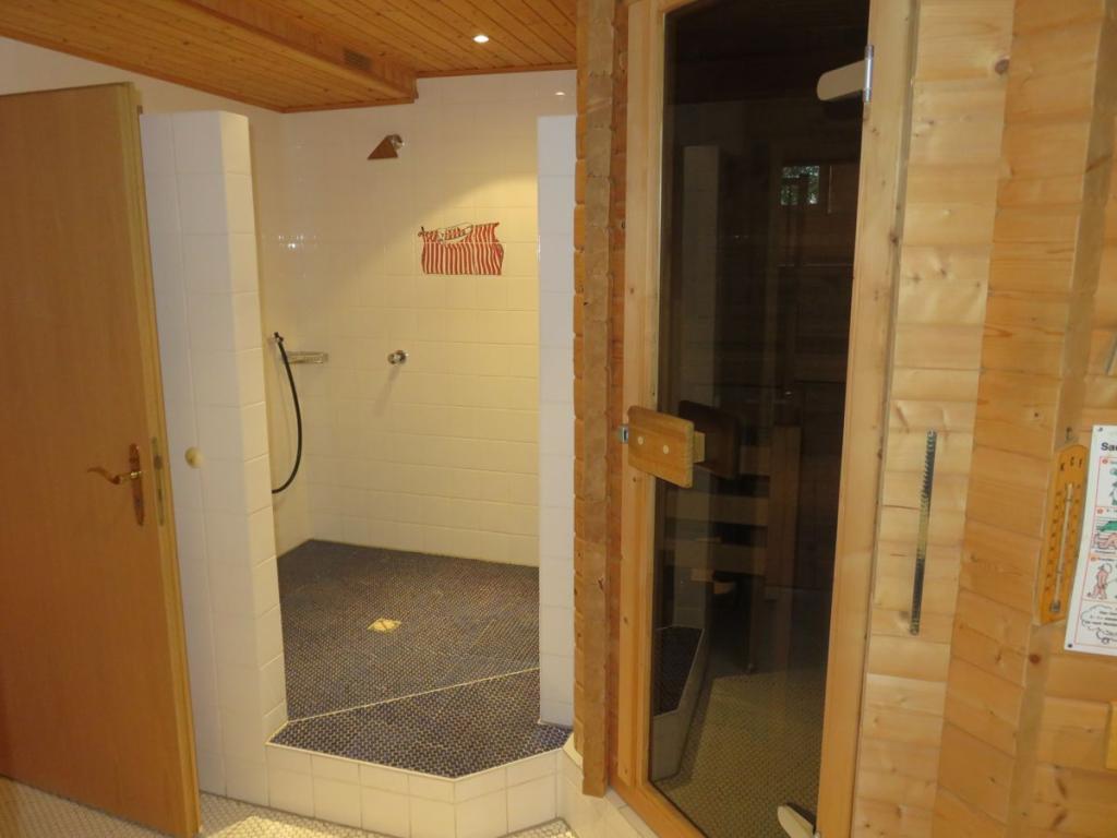 Sauna und Dusche