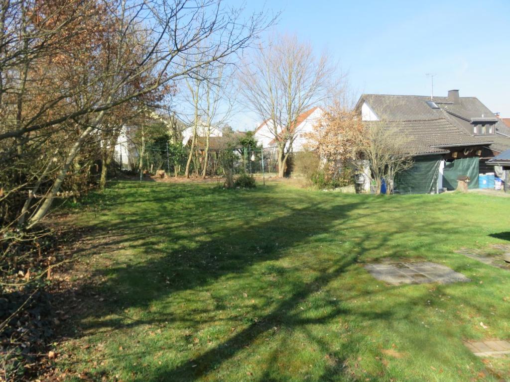 Großzügiger Garten